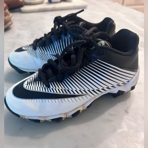Nike “Vapor” toddler leather football cleats